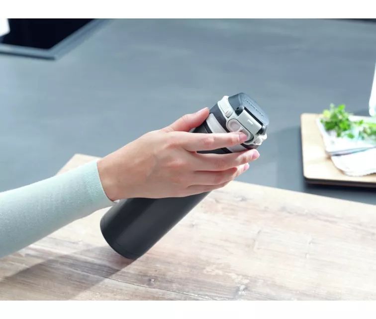 LEIFHEIT Termokrūze Flip 600ml melna